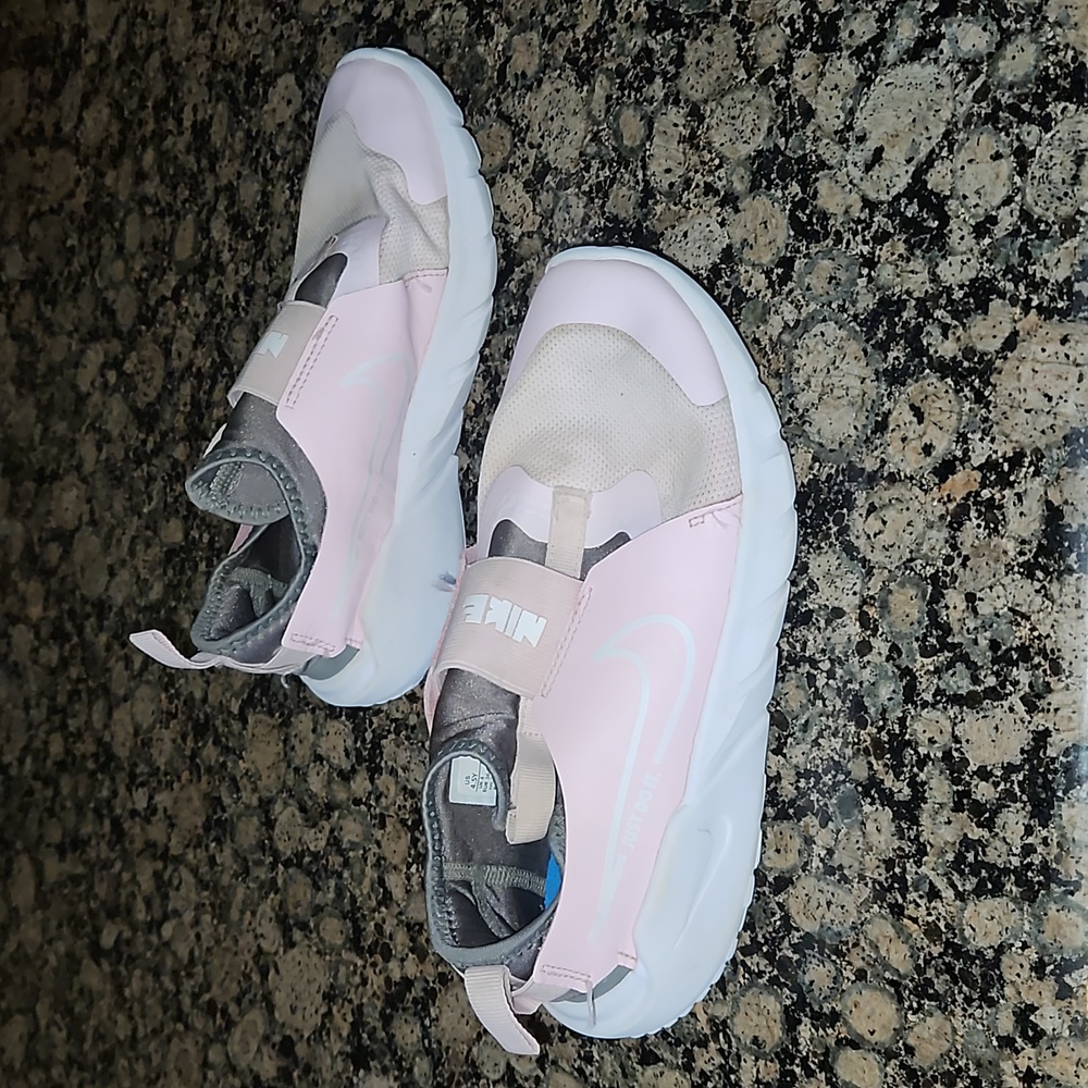 Nike girls size 4.5 shoes
